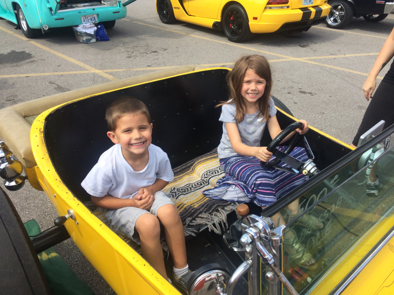 Illustration for article titled On the way home from hardware store: CAR SHOW->